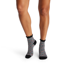 Women's Ruffle Rib Quarter Socks